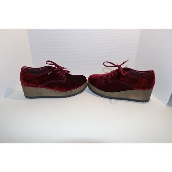 Quiz Size 7.5 Burgundy Velvet Wedge Platform Lace Up Red Shoes - Picture 8 of 10